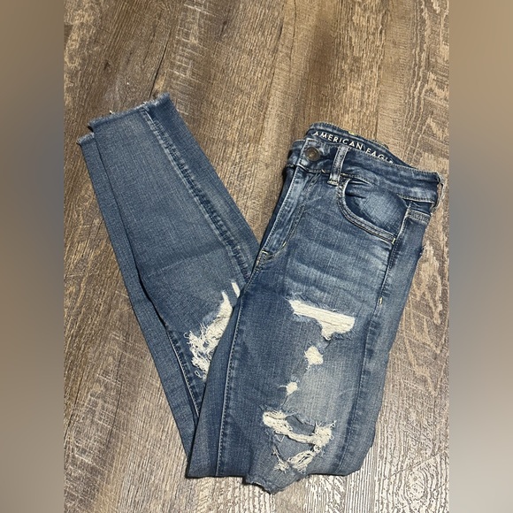 Ripped American eagle jeans - Picture 2 of 3